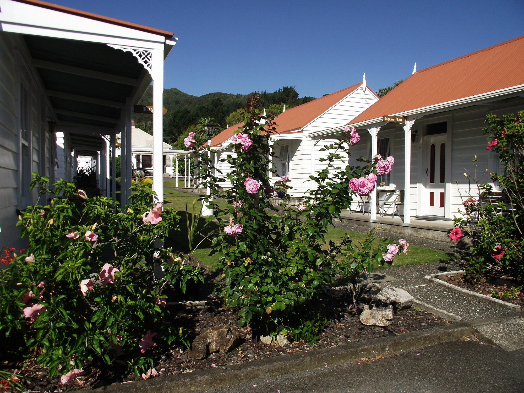 Coromandel Cottages ภายนอก รูปภาพ